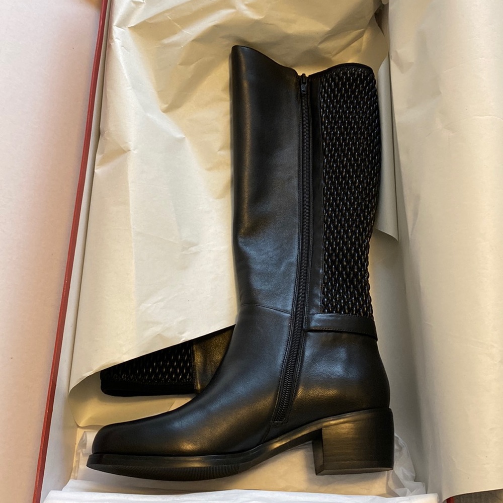 VANELi Venus Quilted leather boots